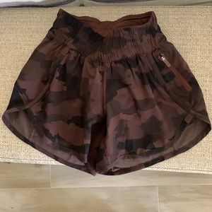 Lululemon 4 inch Tracker shorts, Size 0, Excellent condition